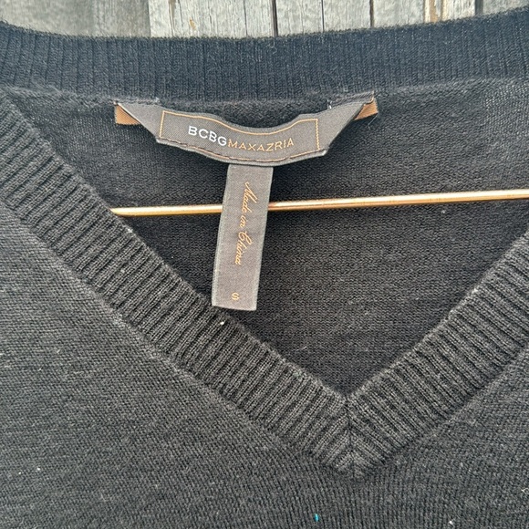 Black V-Neck Sweater with Waist Tie - Picture 2 of 9